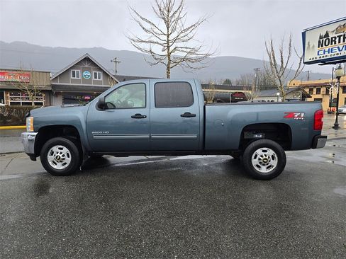 Used 2011 Chevrolet Silverado 2500 LT w/ Interior Plus Package image 8