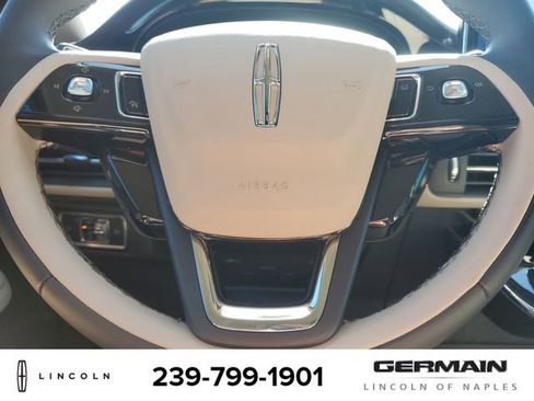 New 2026 Lincoln Corsair Premiere image 22