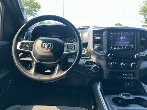 Used 2021 RAM 1500 Big Horn AWD/4WD image 3