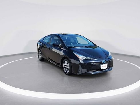 Certified 2018 Toyota Prius Three FWD image 2
