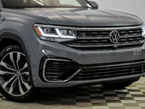 Used 2022 Volkswagen Atlas Cross Sport SEL Premium R-Line image 2