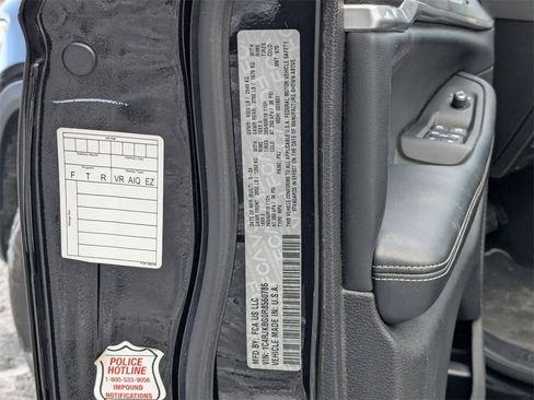 Used 2024 Jeep Grand Cherokee L Limited w/ Luxury Tech Group II image 43