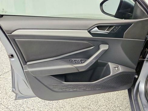 Used 2020 Volkswagen Jetta S w/ Driver Assistance Package image 10