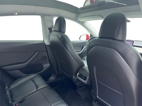 Used 2021 Tesla Model Y Long Range image 52
