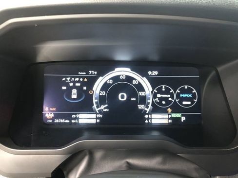 Used 2024 Toyota Tundra Limited AWD/4WD image 18