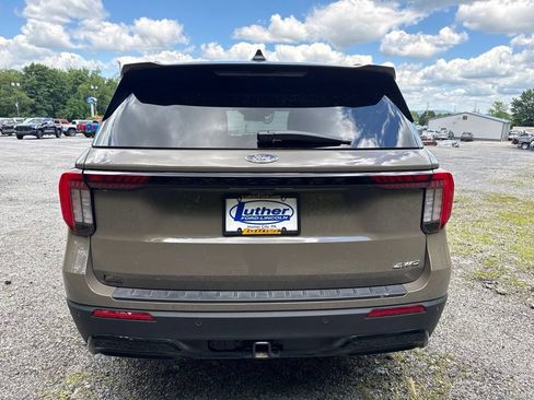 Used 2026 Ford Explorer ST-Line w/ ST-Line Street Pack AWD/4WD image 8