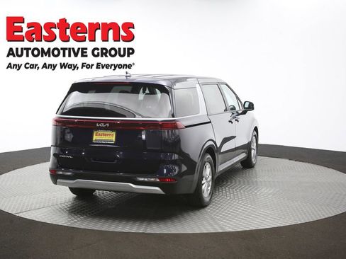 Used 2024 Kia Carnival LX image 41