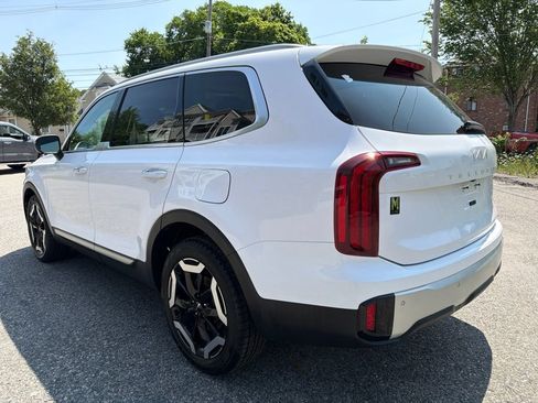 Certified 2024 Kia Telluride S w/ S Sunroof Package AWD/4WD image 4
