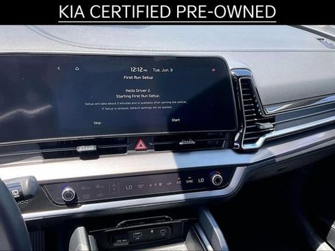 Certified 2024 Kia Sportage EX AWD/4WD image 6