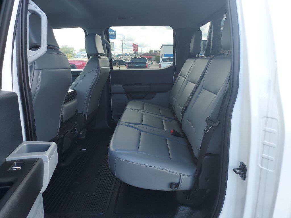Used 2025 Ford F550 4x4 Crew Cab Super Duty image 14