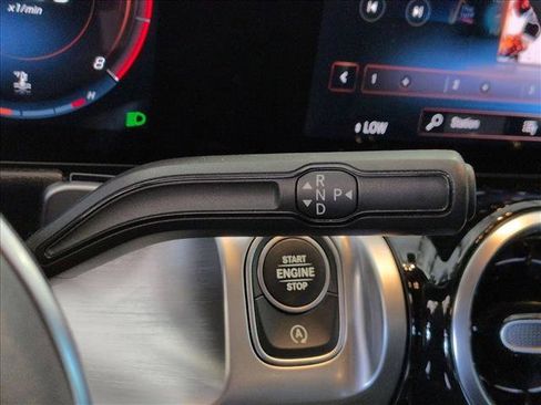 Used 2022 Mercedes-Benz GLB 250 image 12