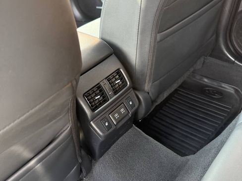Used 2019 Subaru Outback 2.5i Limited w/ Popular Package #2 AWD/4WD image 7