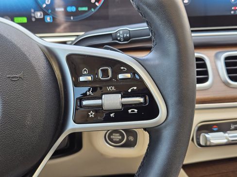 Certified 2021 Mercedes-Benz GLS 450 4MATIC image 21