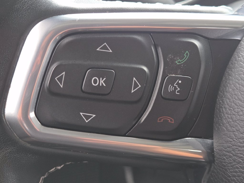 Used 2022 Jeep Gladiator Overland w/ LED Lighting Group AWD/4WD image 11