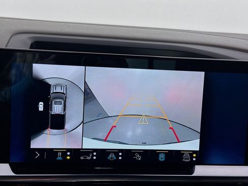 Used 2023 Chevrolet Silverado 1500 LTZ w/ Technology Package image 14