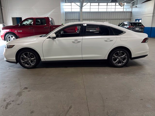 Used 2023 Honda Accord EX image 6