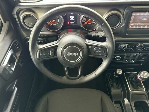 Used 2019 Jeep Wrangler Sport AWD/4WD image 14
