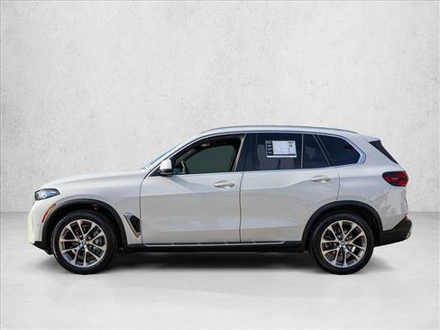 Used 2026 BMW X5 xDrive40i AWD/4WD image 8