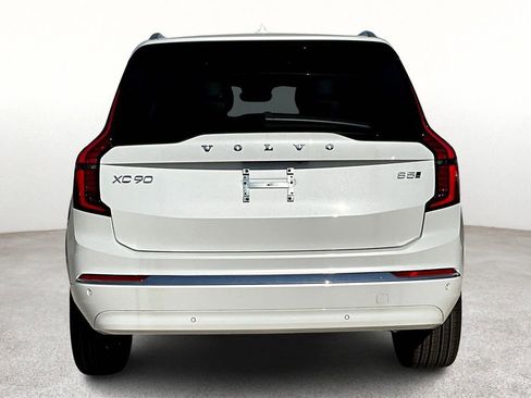 New 2025 Volvo XC90 B5 Plus image 6