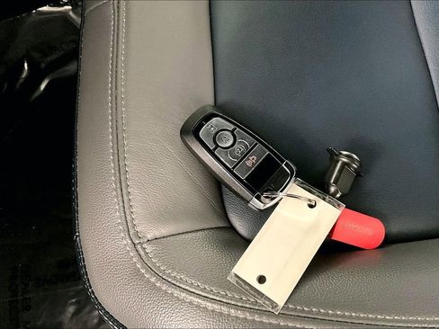 Used 2024 Ford Bronco Outer Banks image 10