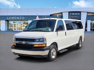 Used 2025 Chevrolet Express 3500 LT w/ LT Preferred Equipment Group RWD video 1