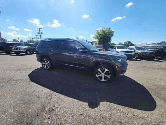 Used 2023 Jeep Grand Cherokee L Limited AWD/4WD image 9