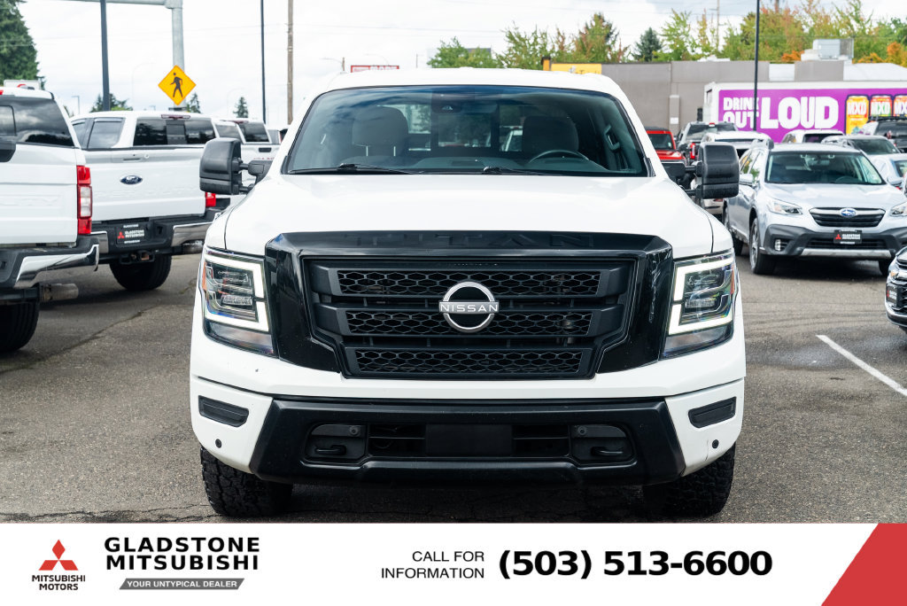 Used 2023 Nissan Titan SV w/ SV Convenience Package AWD/4WD image 2