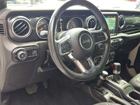 Used 2023 Jeep Wrangler Unlimited Sahara AWD/4WD image 20
