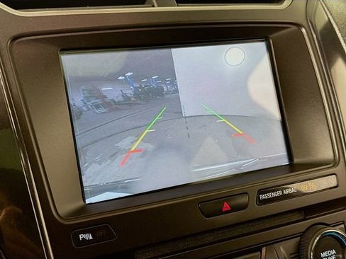 Certified 2018 Ford Explorer XLT w/ Equipment Group 202A image 14