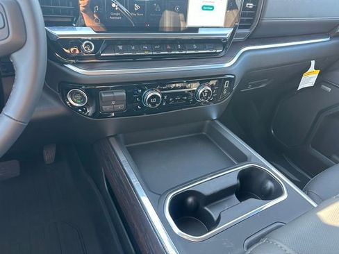 New 2026 GMC Sierra 2500 SLT w/ SLT Convenience Package image 23