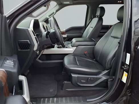 Used 2020 Ford F150 Lariat image 12