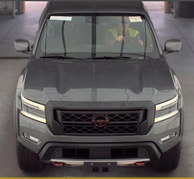 Used 2023 Nissan Frontier PRO-4X w/ Pro Convenience Package AWD/4WD image 2