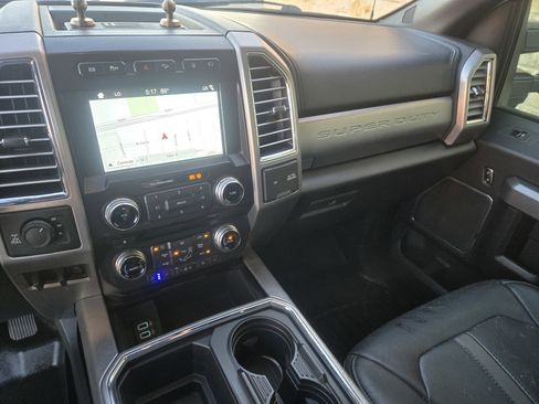 Used 2017 Ford F250 Platinum w/ Platinum Ultimate Package image 11