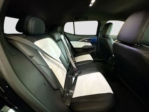 New 2026 Chevrolet Equinox EV LT image 27