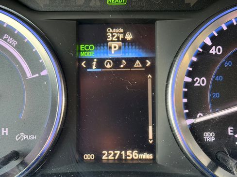 Used 2014 Toyota Highlander Limited image 5