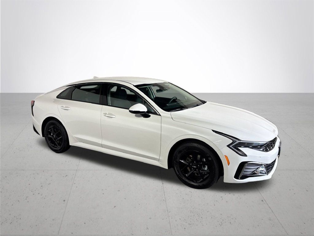 New 2026 Kia K5 LXS FWD image 4