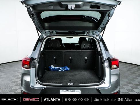 Used 2025 Chevrolet TrailBlazer LT AWD/4WD image 28