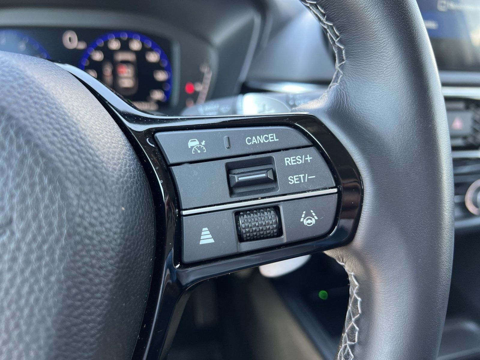 Certified 2025 Acura ADX FWD image 29