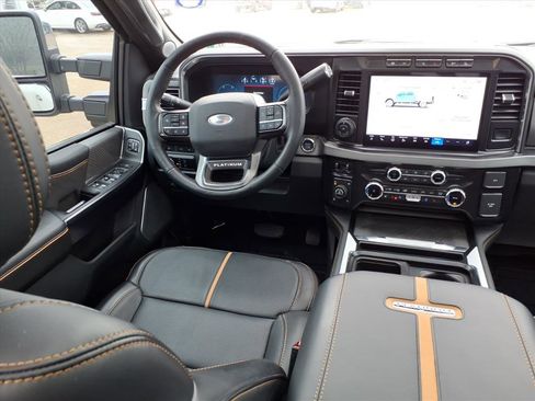 Used 2024 Ford F350 Platinum w/ Tremor Off-Road Package image 4