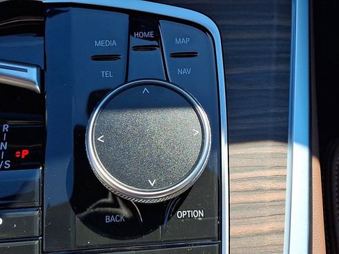 New 2026 BMW X5 xDrive50e image 16