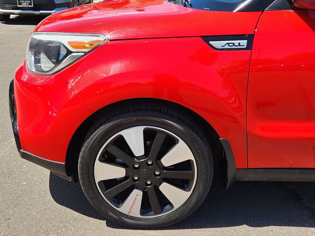 Used 2016 Kia Soul + w/ Designer's Package FWD image 9