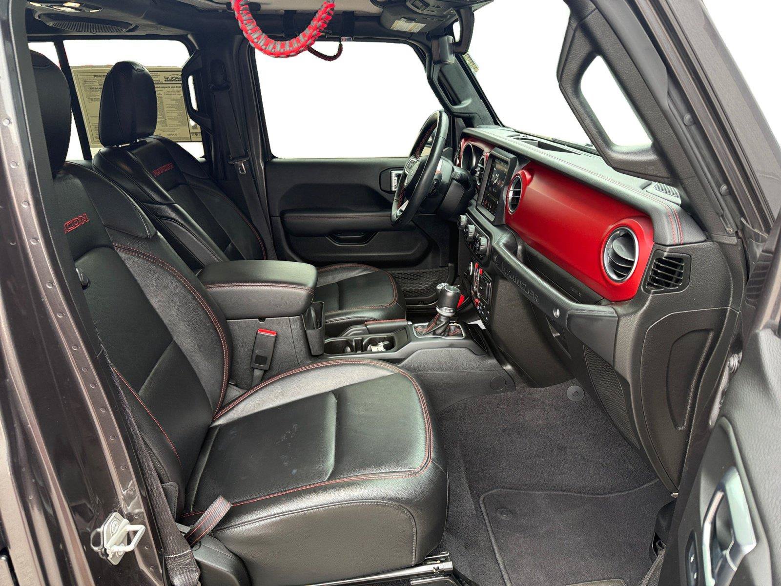 Used 2023 Jeep Wrangler Unlimited Rubicon AWD/4WD image 26