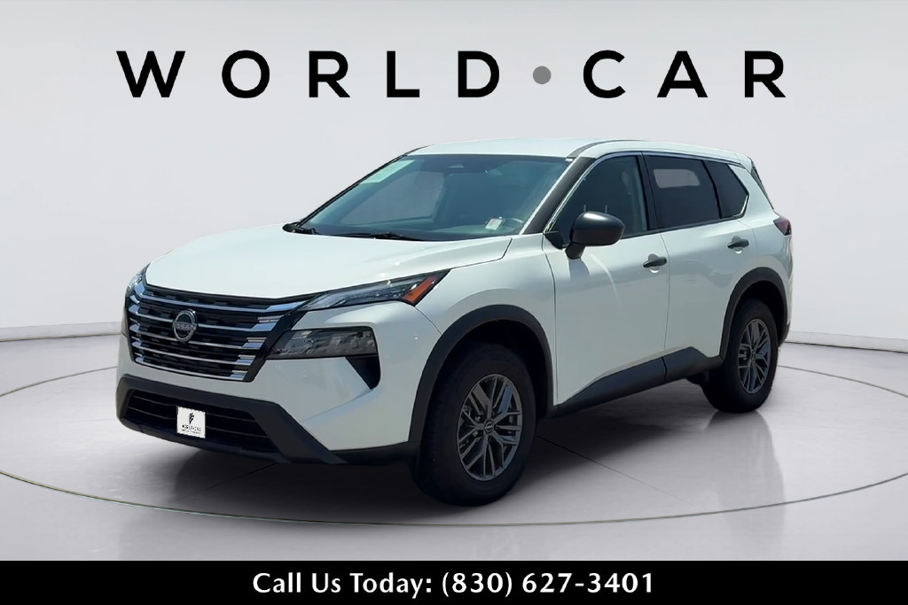 Used 2025 Nissan Rogue S FWD image 14