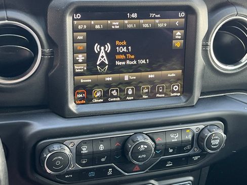 Used 2023 Jeep Wrangler Unlimited Sahara w/ Cold Weather Group AWD/4WD image 26