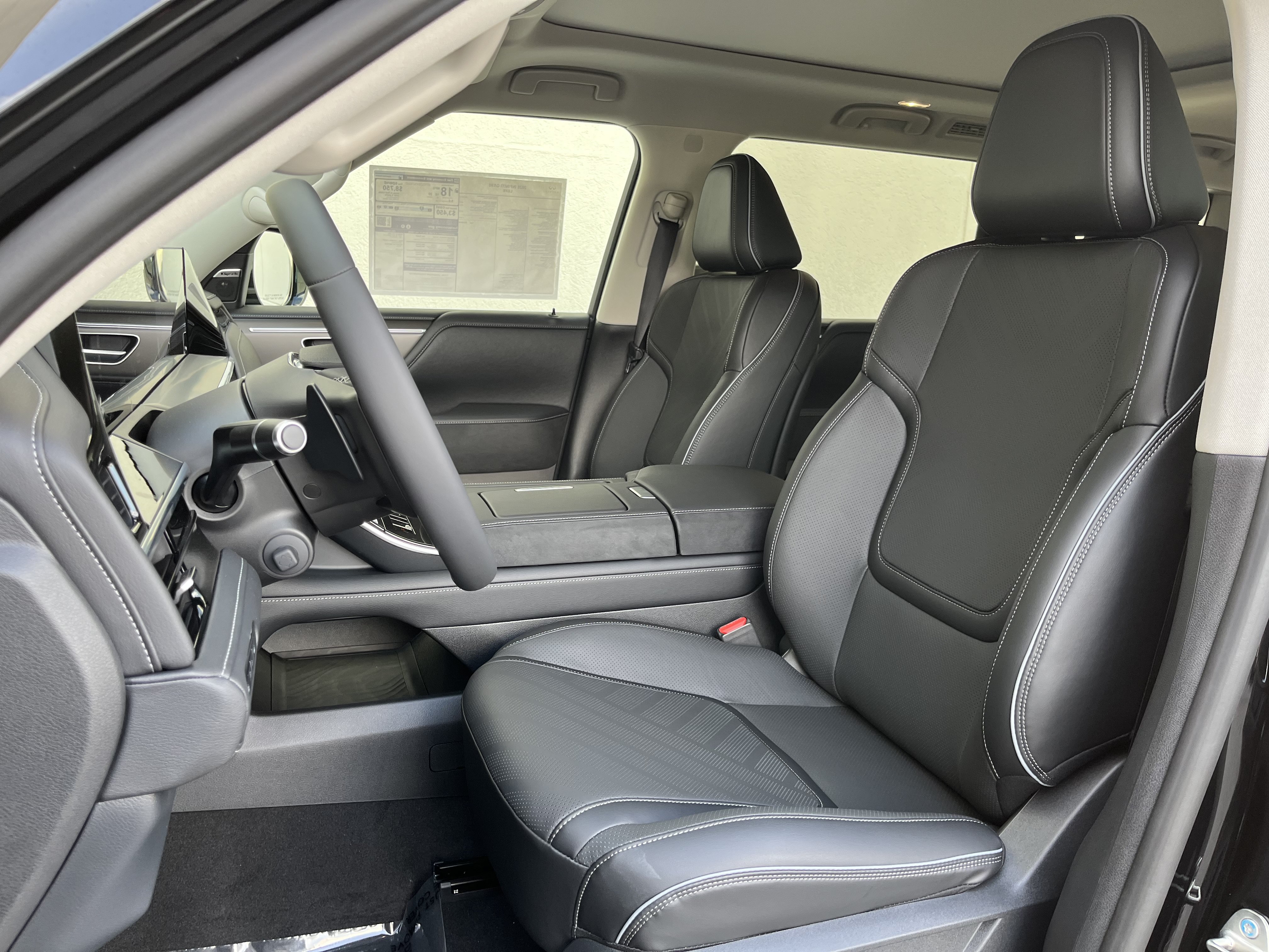 New 2026 INFINITI QX80 Luxe w/ Cargo Package RWD image 13