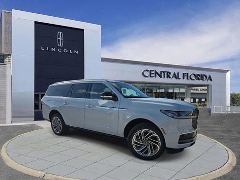 New 2026 Lincoln Navigator L Reserve AWD/4WD image 29