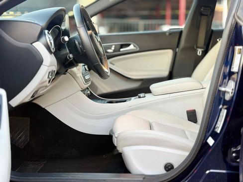 Used 2018 Mercedes-Benz CLA 250 image 24
