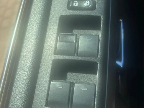 Used 2018 Toyota 4Runner Limited AWD/4WD image 6