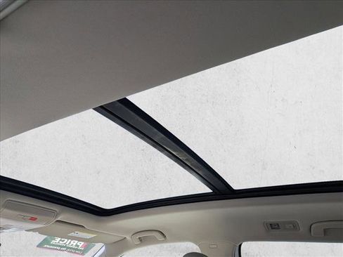 Used 2021 Volkswagen Atlas SE w/ Panoramic Sunroof Package image 19