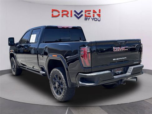 Used 2024 GMC Sierra 3500 AT4 w/ AT4 Premium Plus Package AWD/4WD image 7